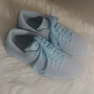 Baby blue pumas